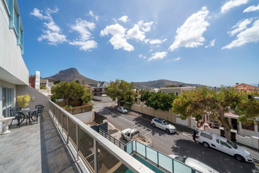 7 Bedroom Property for Sale in Oranjezicht Western Cape